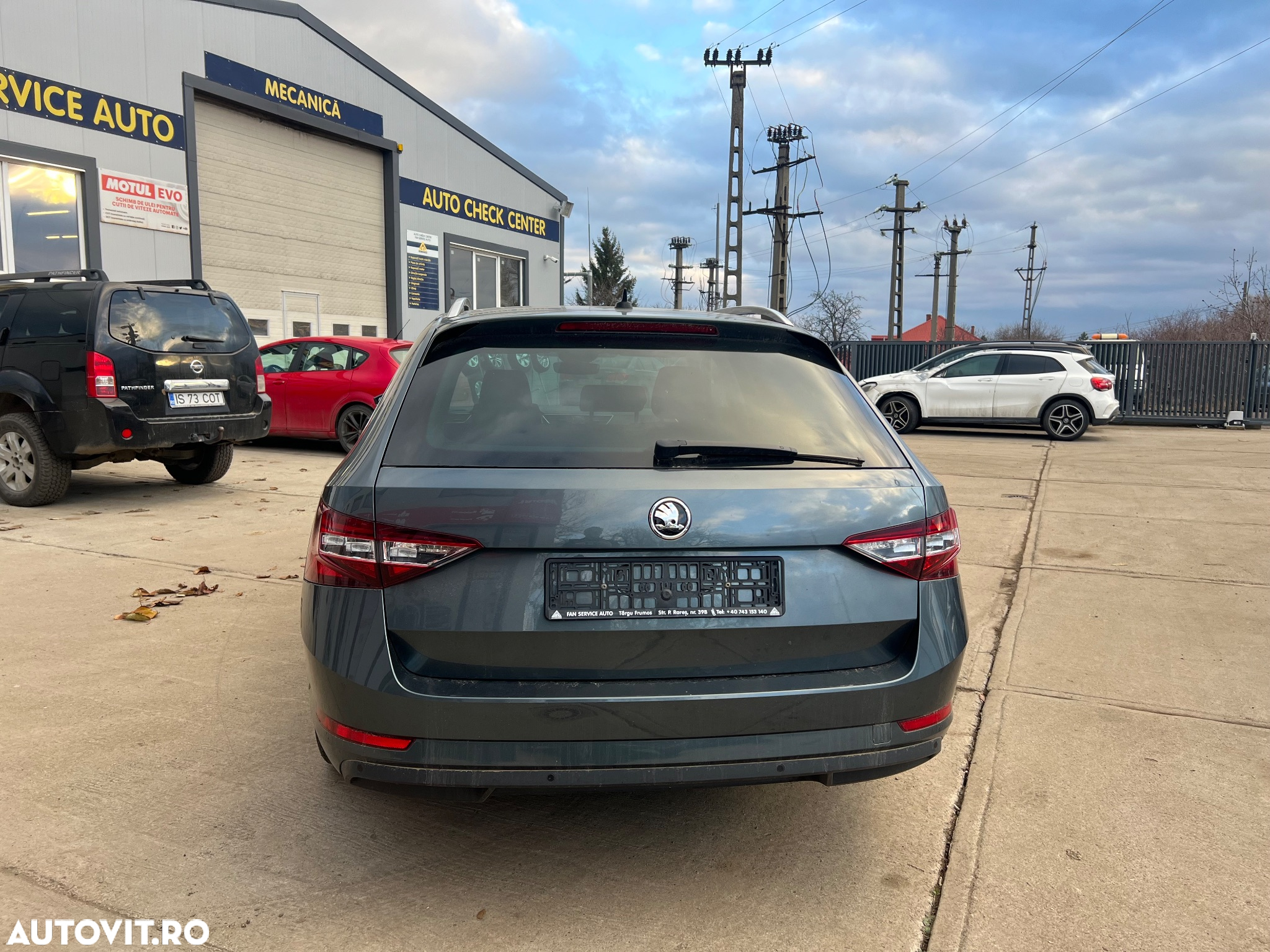 Skoda Superb 2.0 TDI DSG Ambition - 5