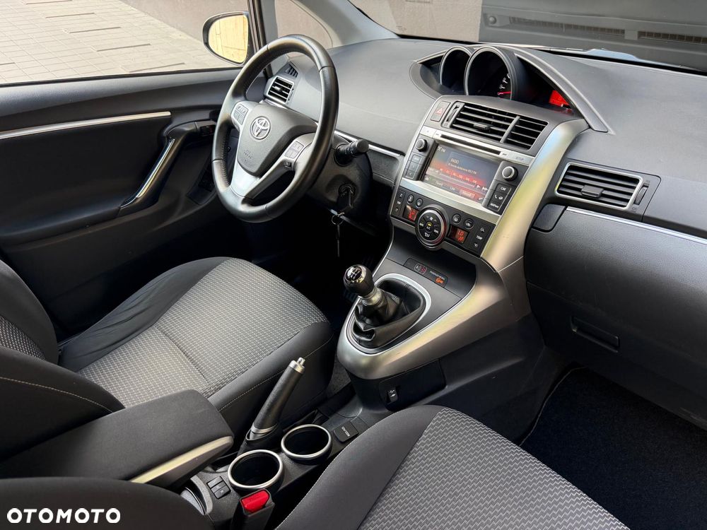 Toyota Verso 1.8 7-Sitzer Comfort - 27