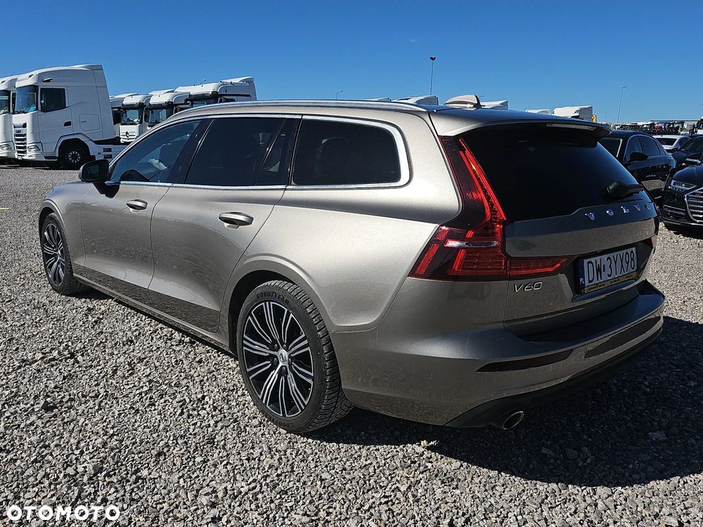 Volvo V60 D4 Momentum - 7