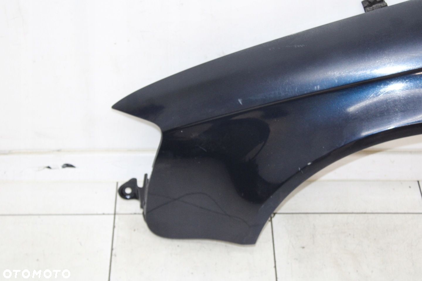 BŁOTNIK LEWY PRZÓD PRZEDNI AUDI A4 B7 2004R- LZ5A - KOD LAKIERU - 5