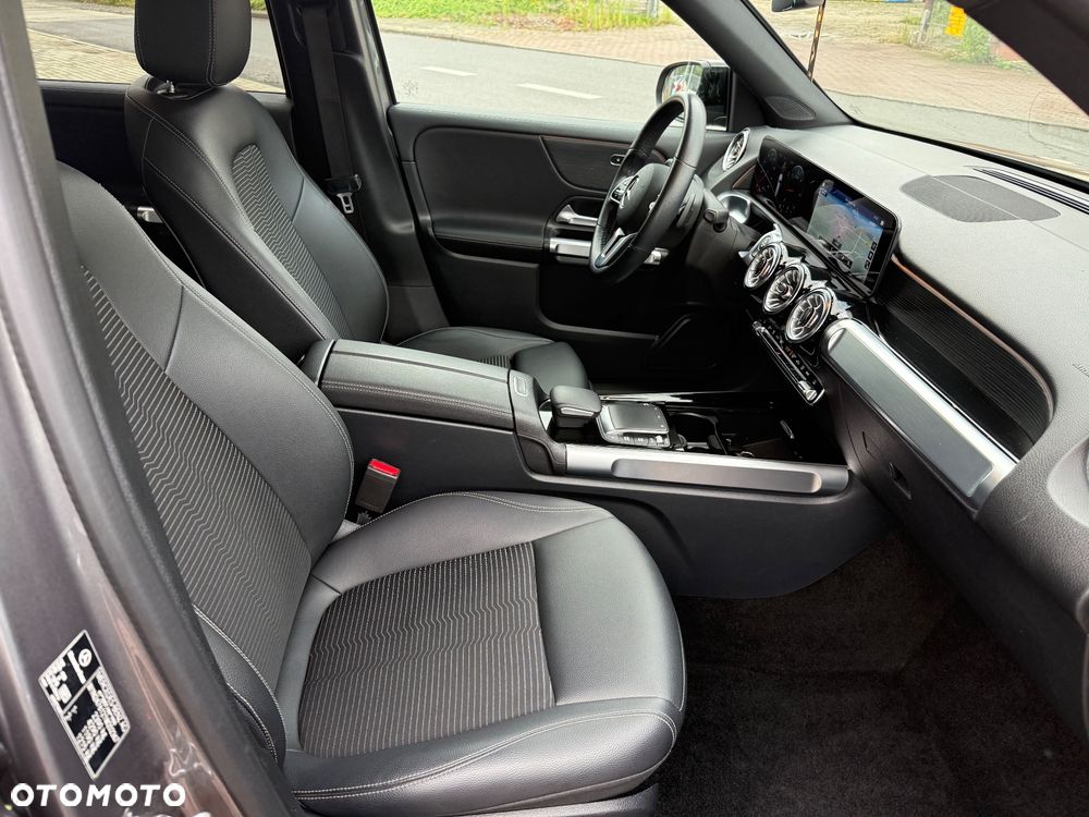 Mercedes-Benz GLB 200 d AMG Line 8G-DCT - 10