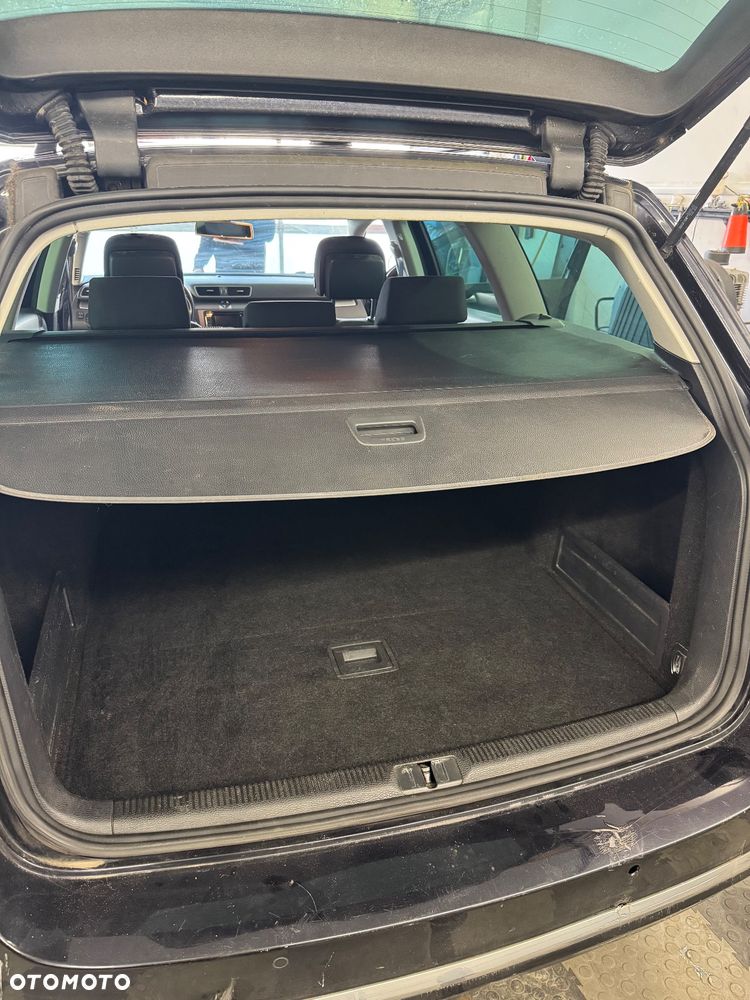 Volkswagen Passat 1.6 TDI Comfortline - 23