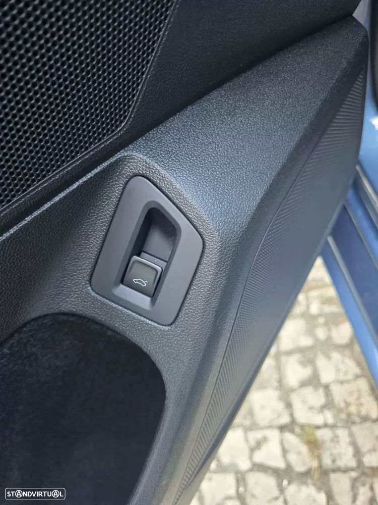 VW Passat 1.6 TDI Confortline DSG - 16