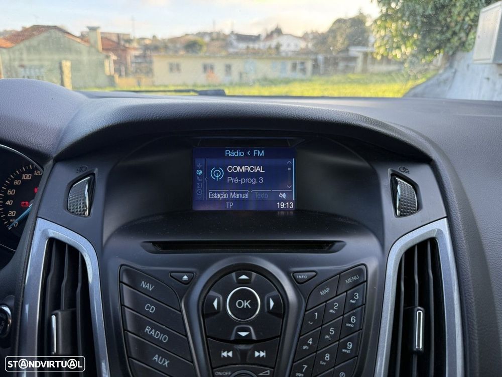 Ford Focus 1.0 EcoBoost S&S TREND - 11