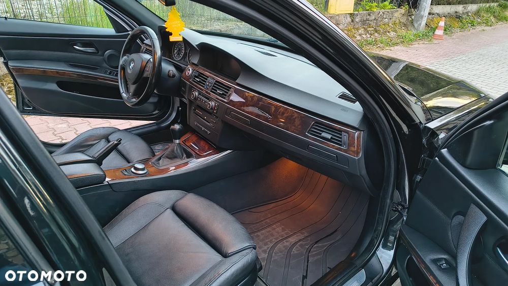 BMW Seria 3 330xi - 4