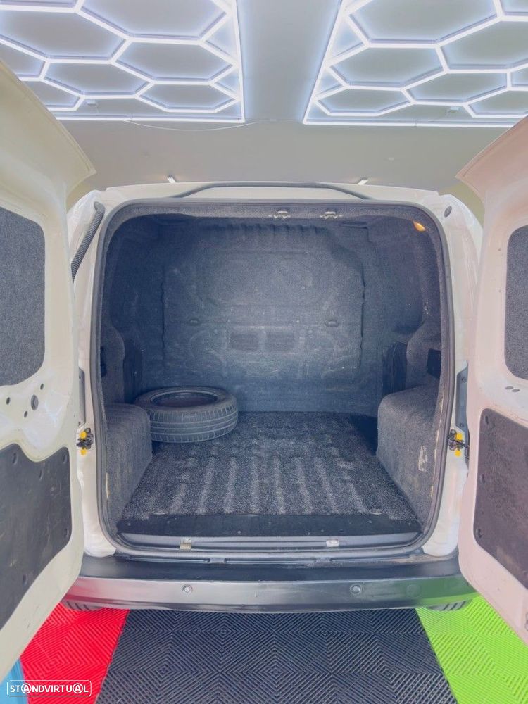 Fiat Fiorino 1.3 M-jet - 17