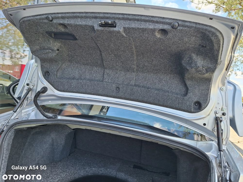 Mitsubishi Lancer 1.5 Inform - 14