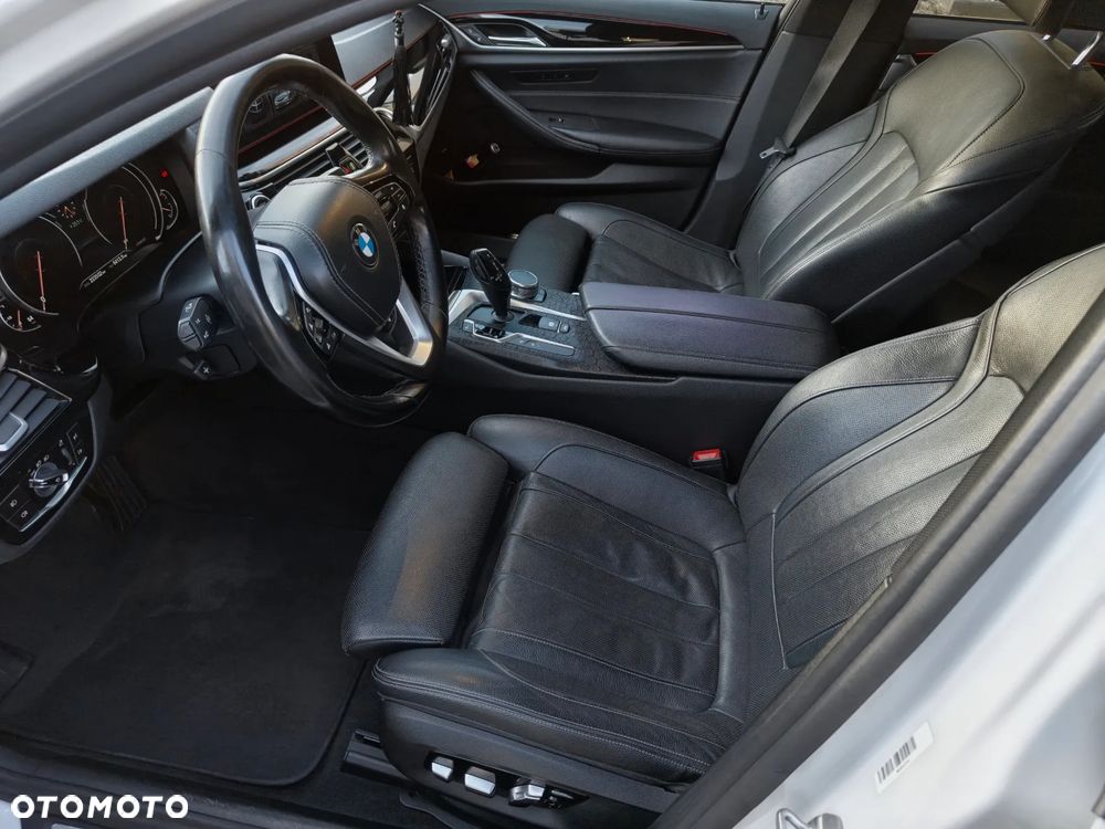 BMW Seria 5 520d Sport Line sport - 23
