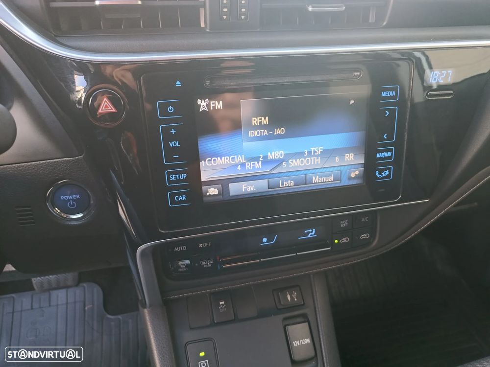 Toyota Auris Touring Sports 1.8 HSD Exclusive +TSS+Navi - 19