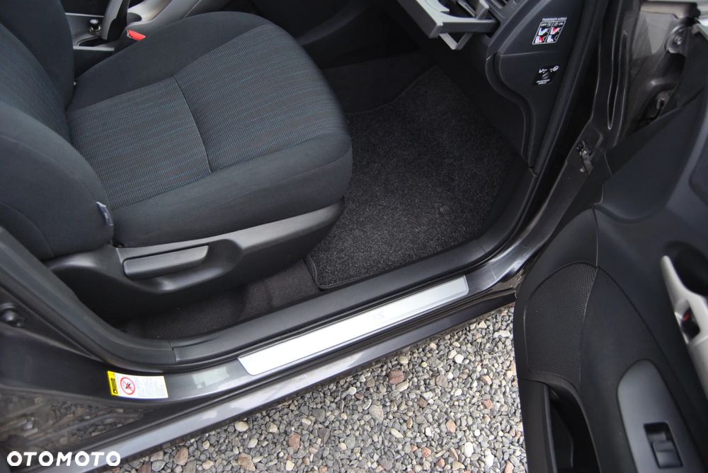 Toyota Auris 1.6 VVT-i Prestige - 24