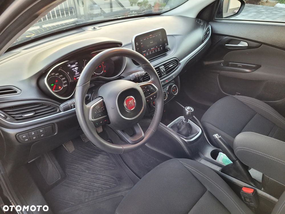 Fiat Tipo 1.4 T-Jet 16v Lounge EU6d - 5