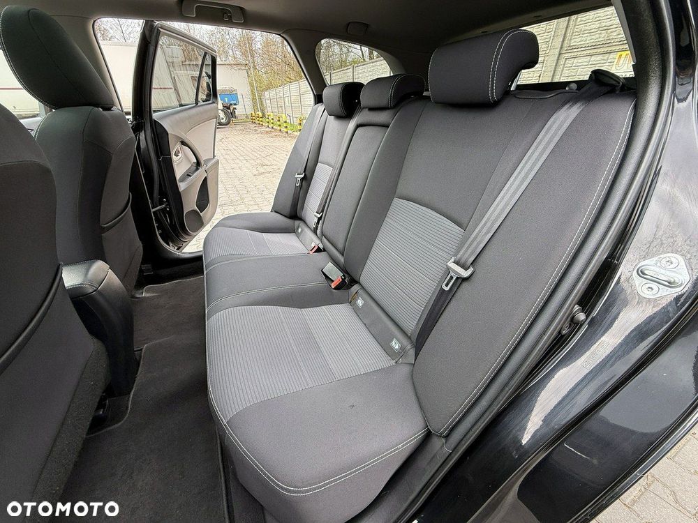 Toyota Avensis 1.8 Premium - 13