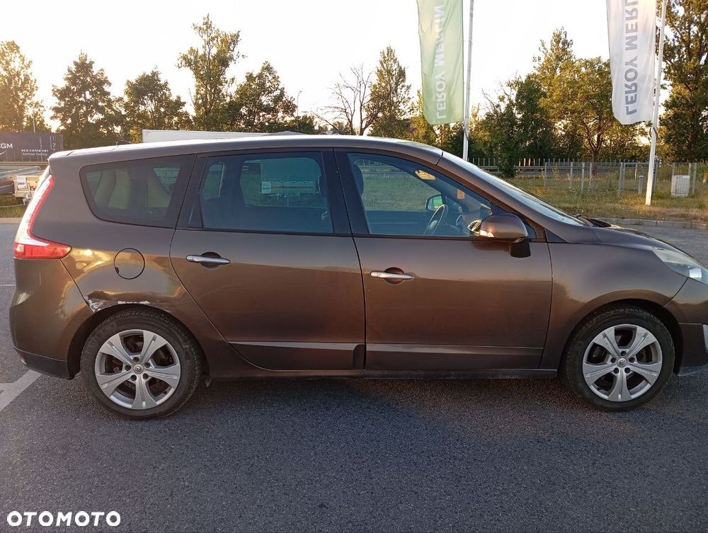 Renault Scenic TCe 130 Luxe - 11