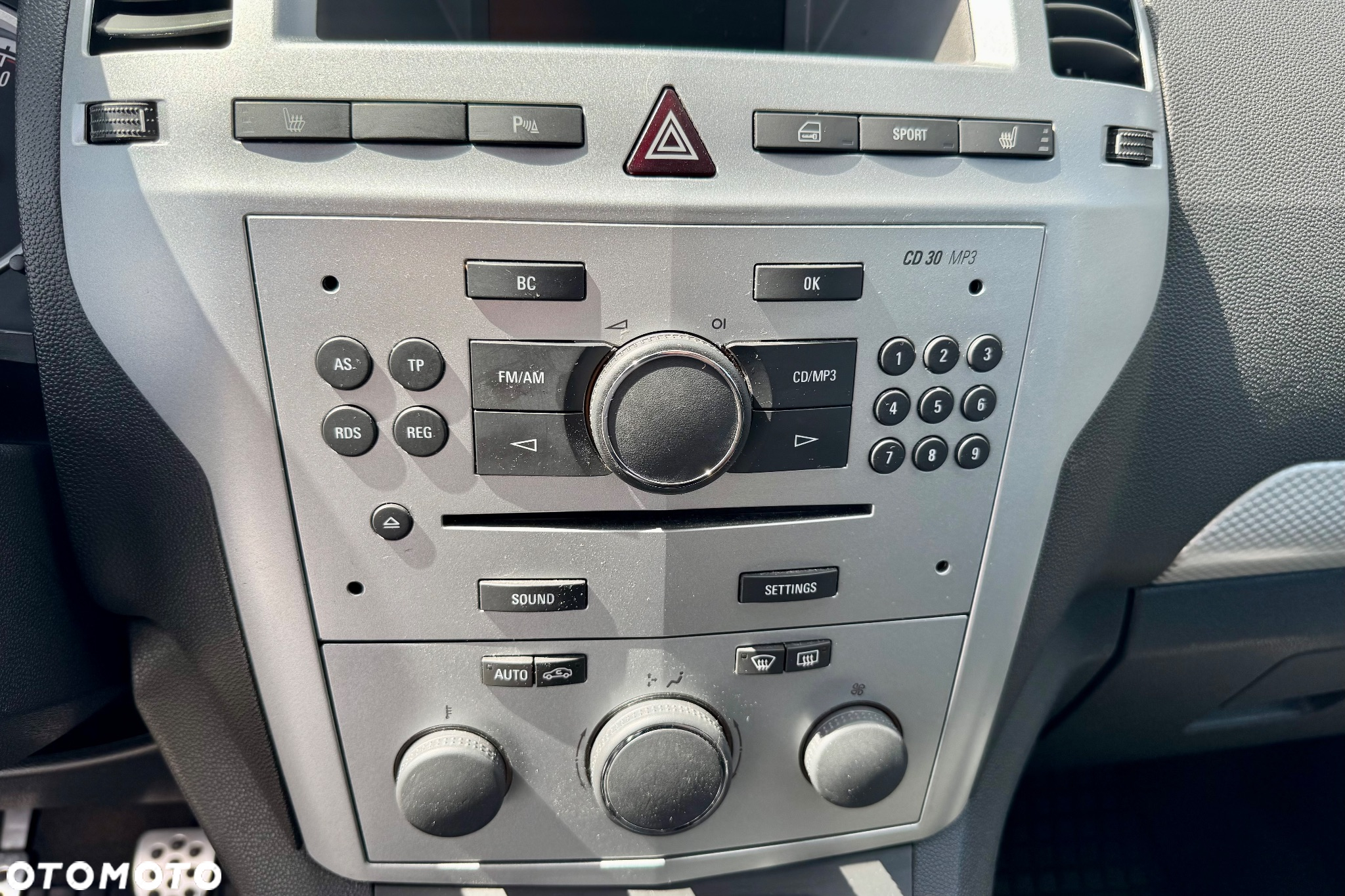 Opel Zafira - 24