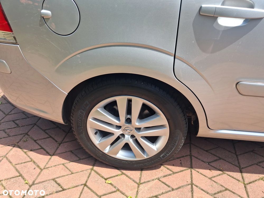 Opel Zafira 1.8 Sport - 4