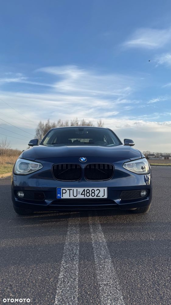 BMW Seria 1 118d Sport Line - 2