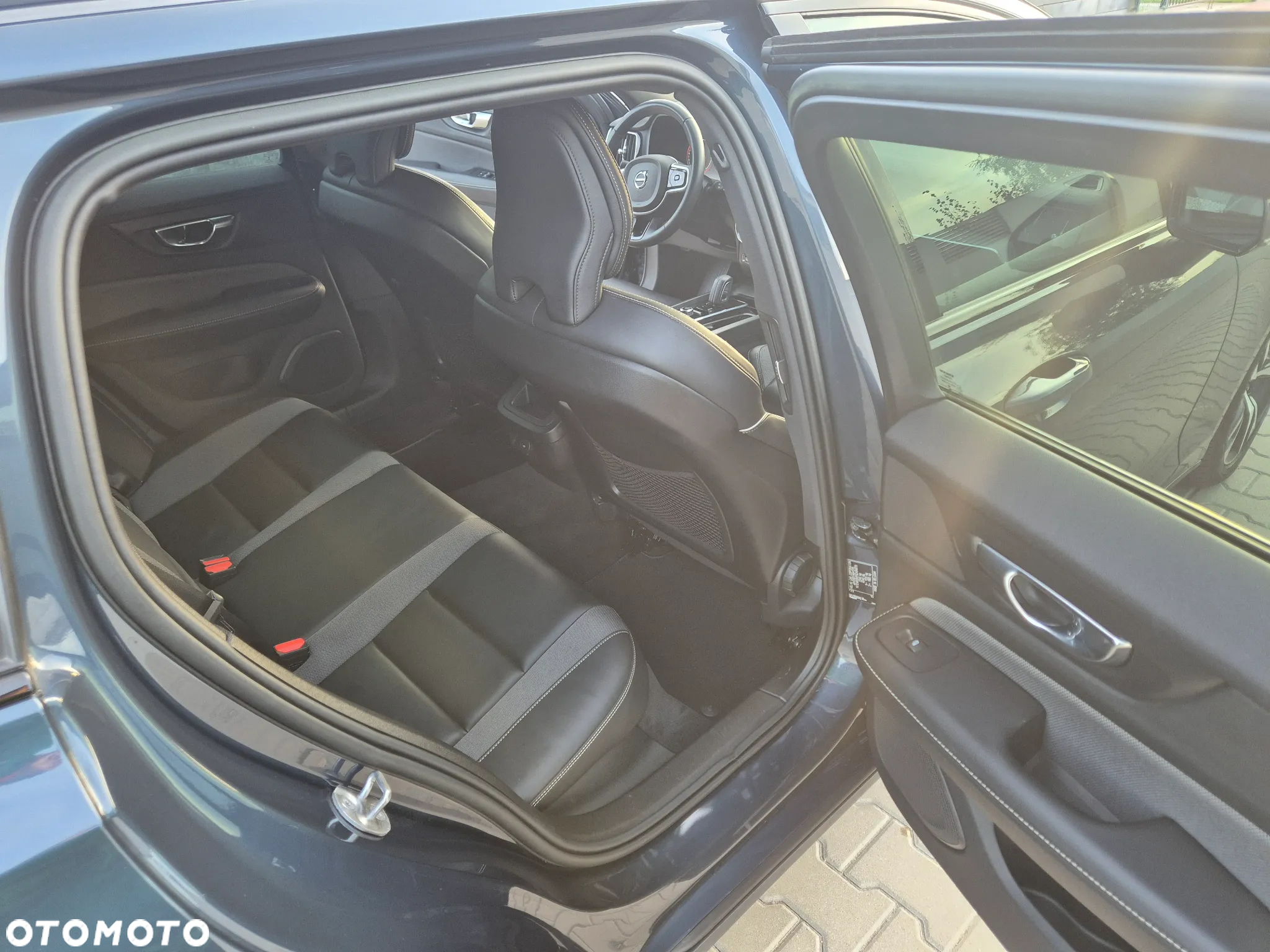 Volvo V60 T4 Momentum Pro - 13