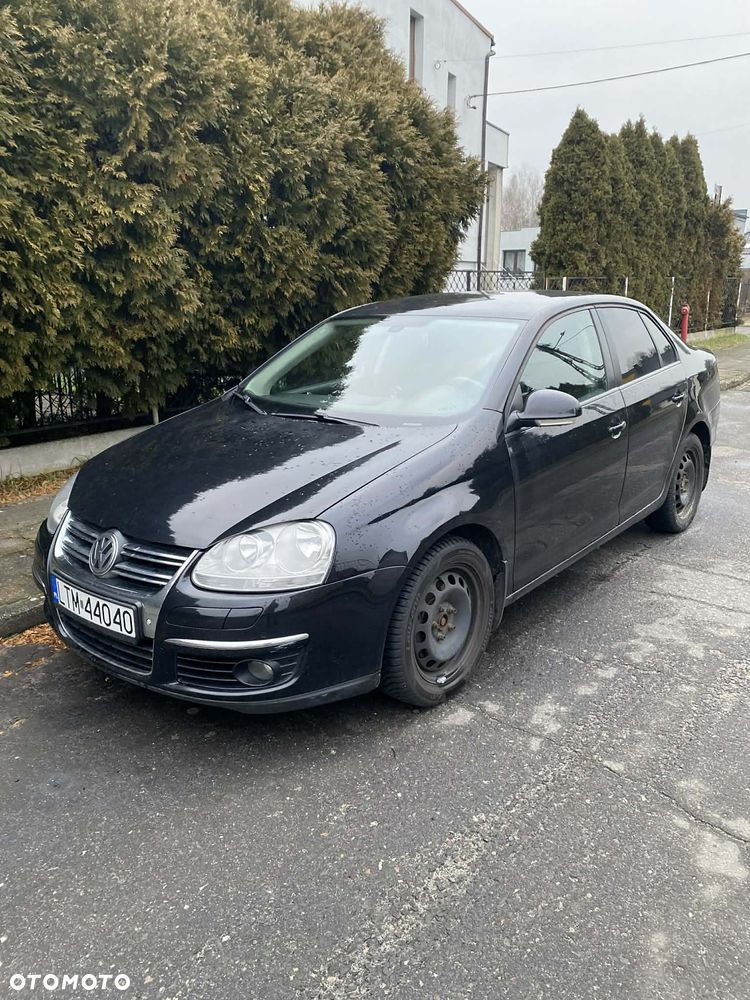 Volkswagen Jetta 1.6 TDI DPF Comfortline - 4