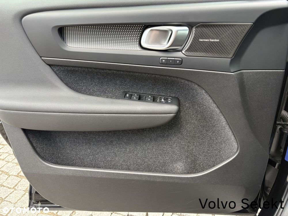 Volvo XC 40 - 18