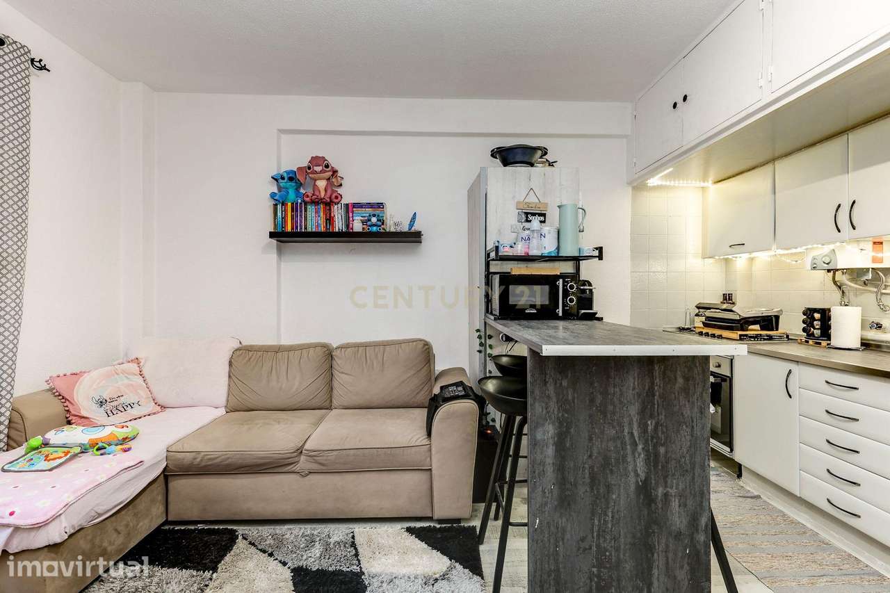 Apartamento T1 em Agualva e Mira Sintra - Grande imagem: 2/23