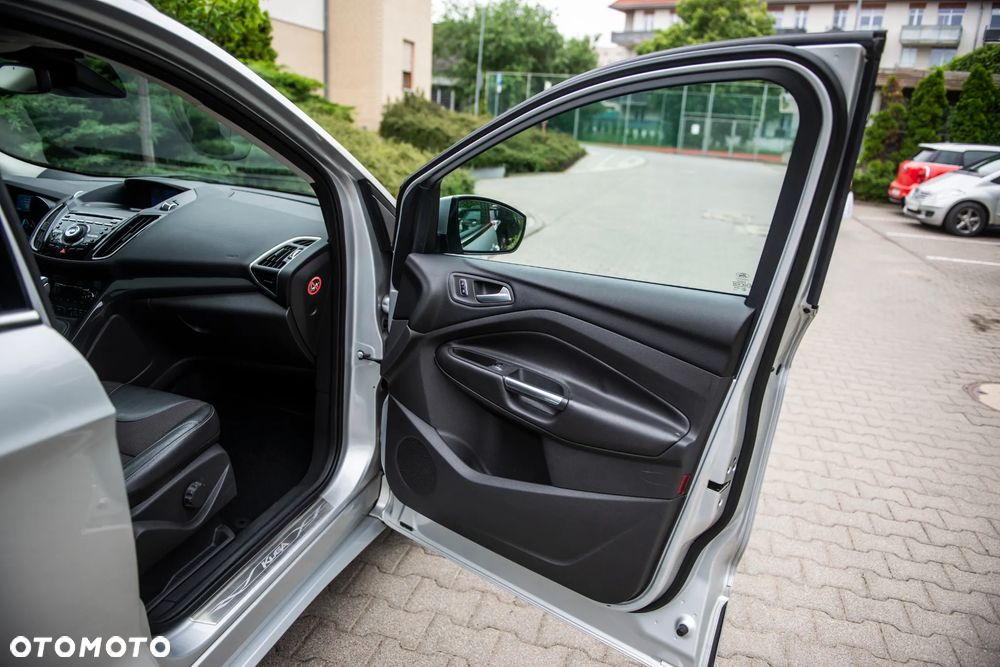 Ford Kuga 2.0 TDCi 4x4 Titanium - 23