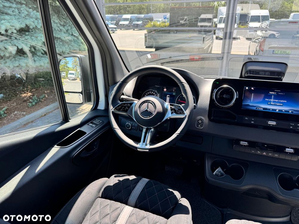 Mercedes-Benz Sprinter - 16