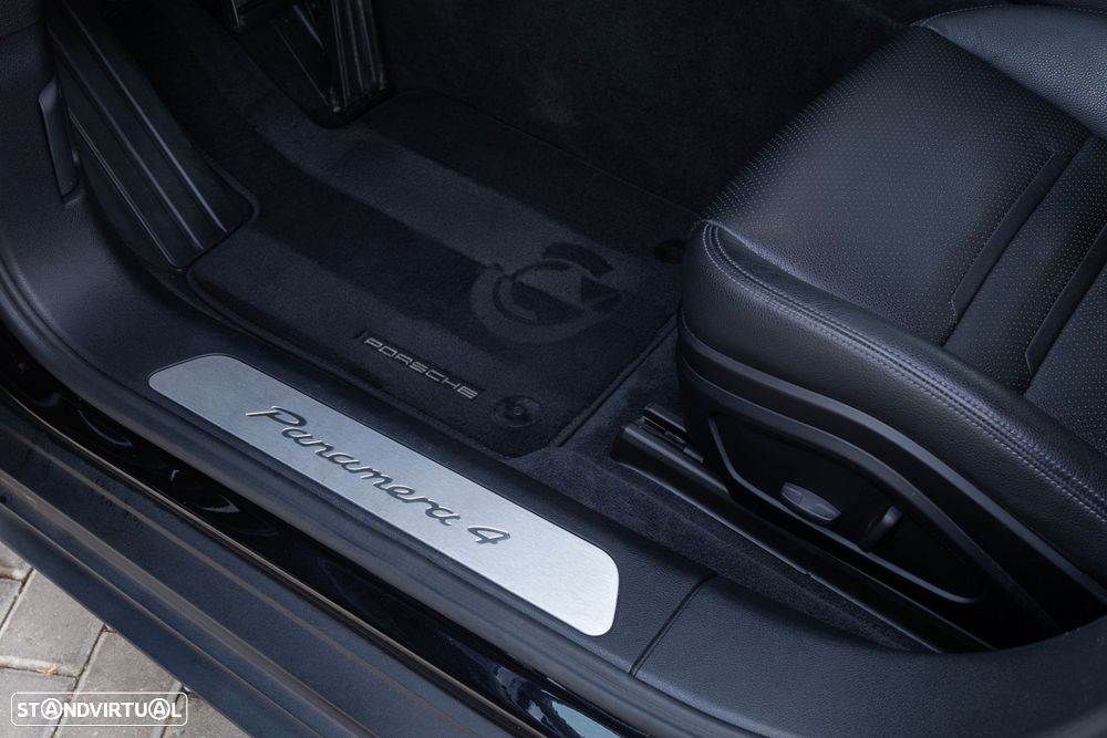 Porsche Panamera 4 - 14