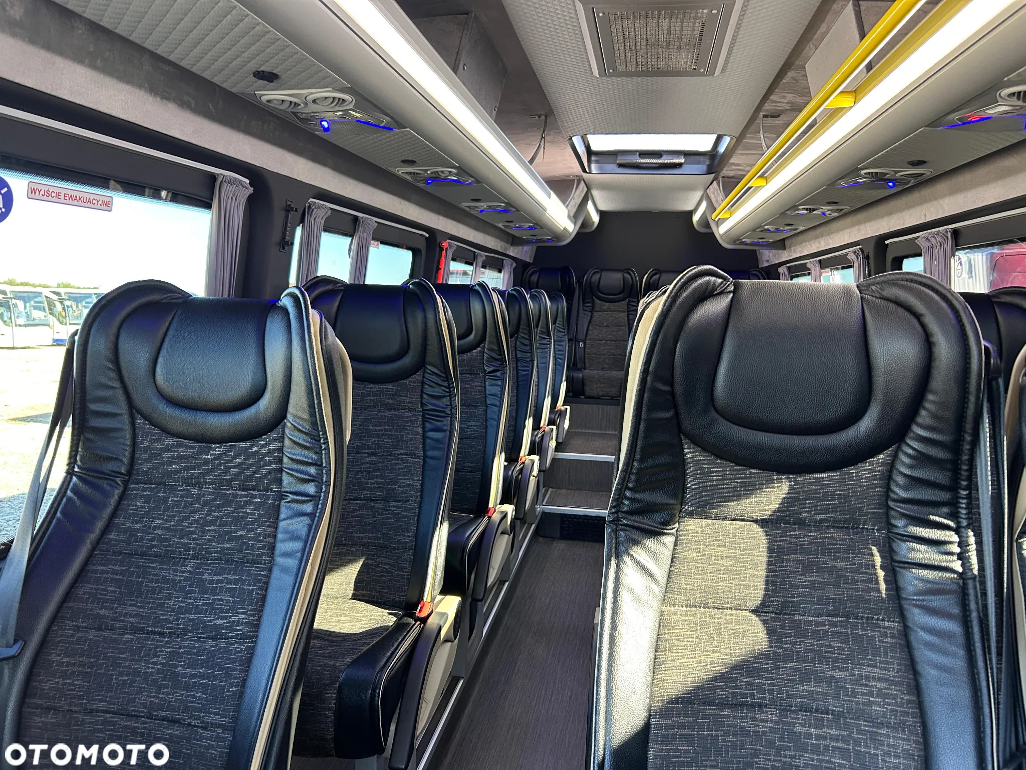 Mercedes-Benz Sprinter 517 - 13