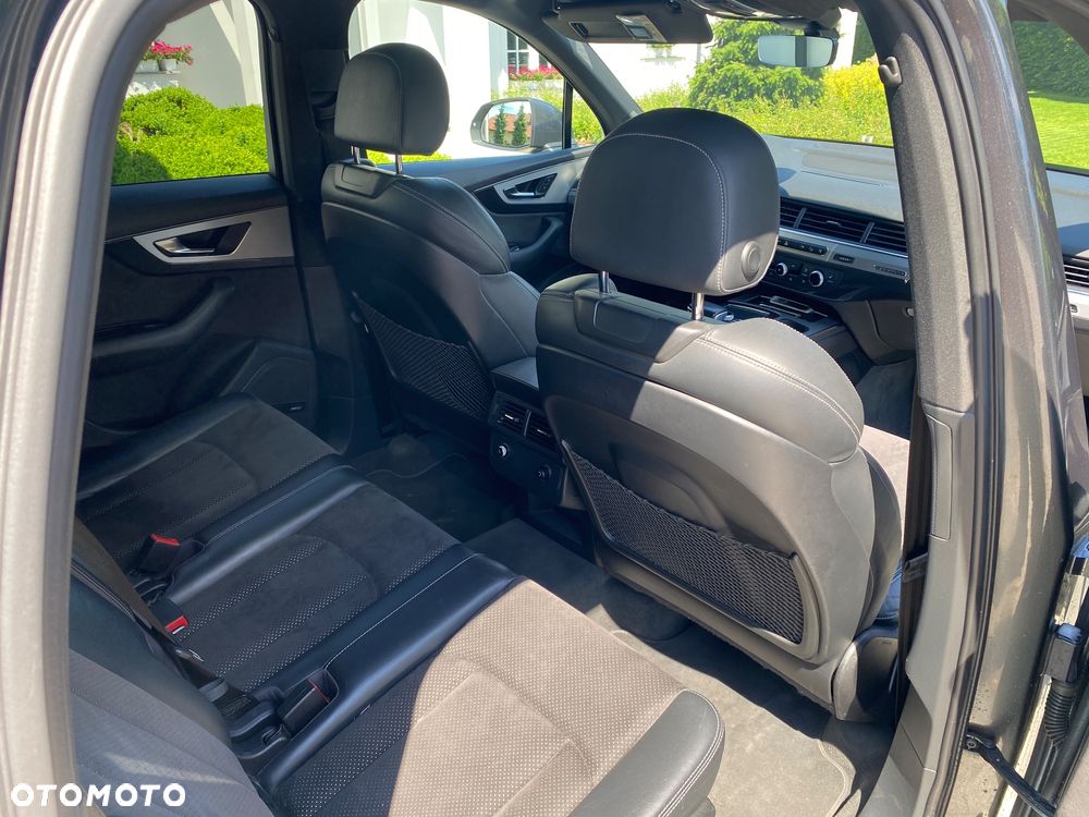 Audi Q7 - 10