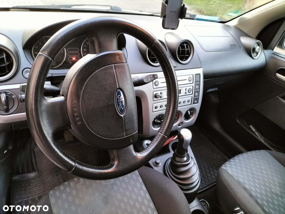 Ford Fiesta 1.4 Ambiente - 6