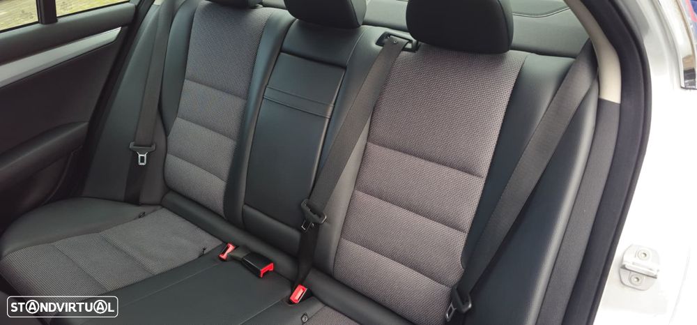 Mercedes-Benz C 220 CDI Avantgarde BlueEfficiency - 6