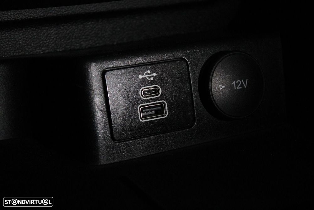 Ford Focus 1.0 EcoBoost MHEV ST-Line - 21