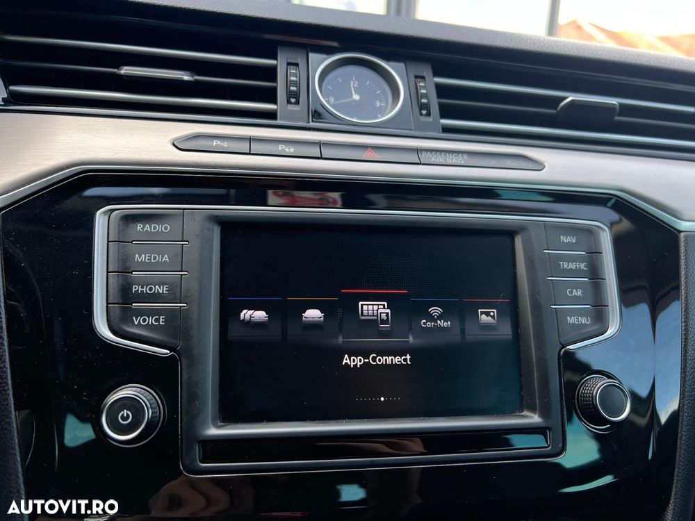 Volkswagen Passat - 19