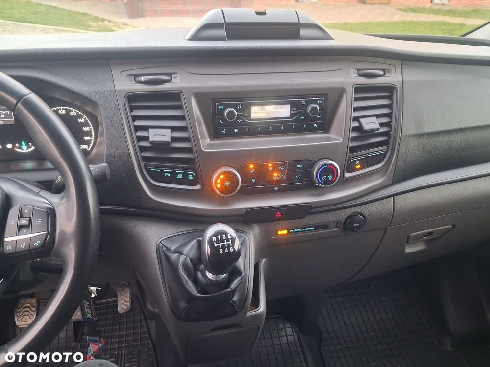 Ford Transit Custom 300 L1H1 Limited (bryg.) - 9