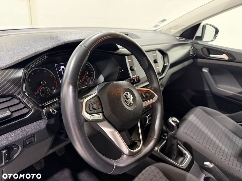 Volkswagen T-Cross - 27