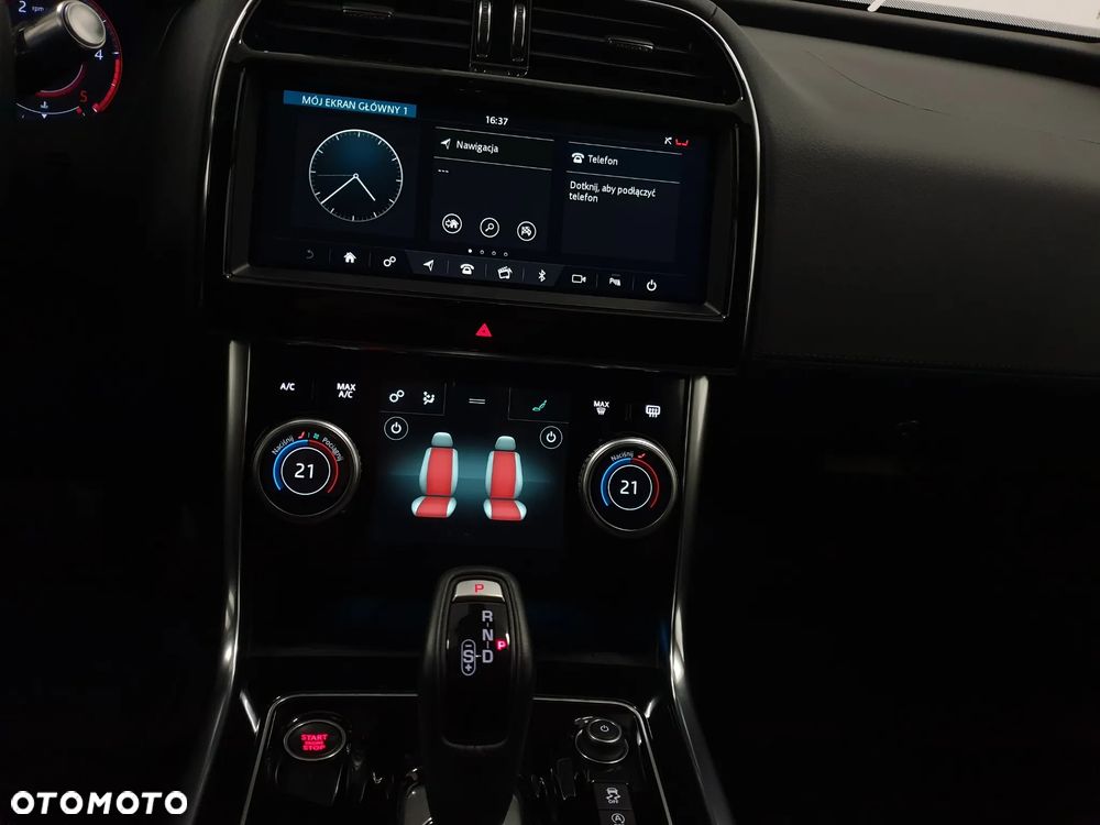 Jaguar XE 2.0 D180 SE - 24