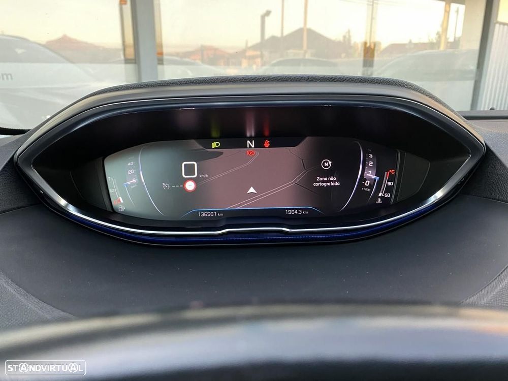 Peugeot 5008 1.5 BlueHDi Allure EAT8 - 24