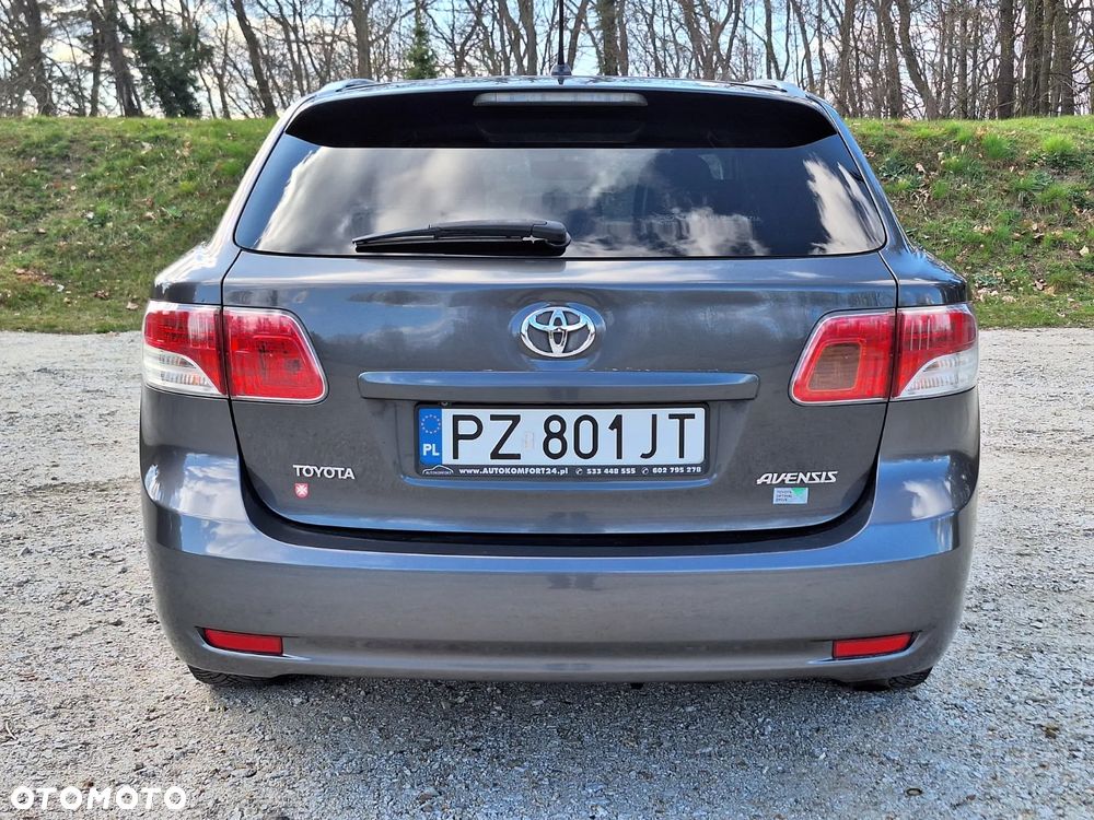 Toyota Avensis 2.0 D-4D - 5