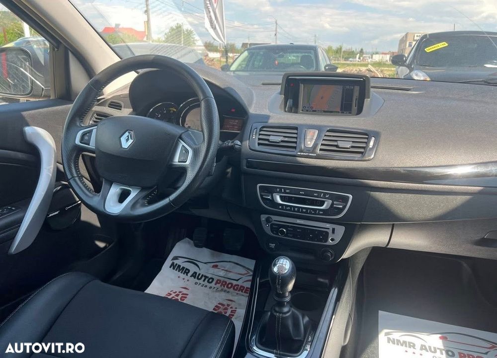 Renault Megane ENERGY dCi 110 Start & Stop Bose Edition - 8