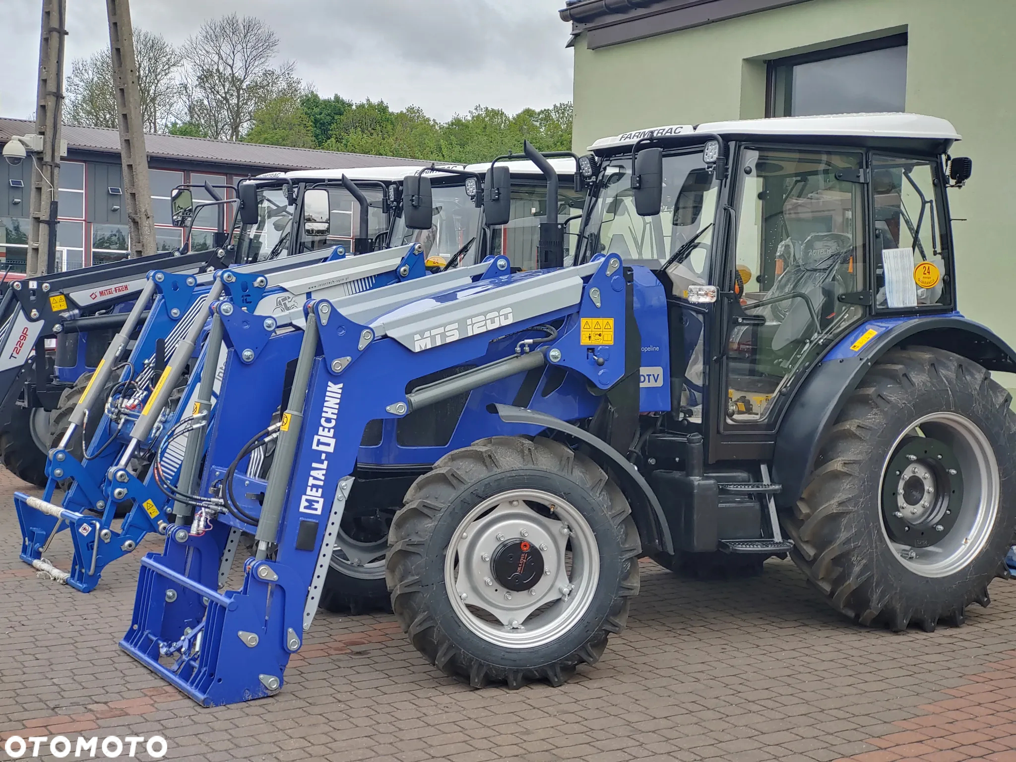 Farmtrac 680 DTŋ V  76 KM - 14