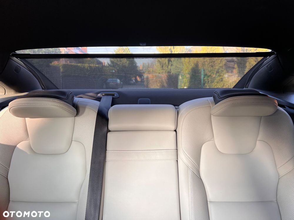 Volvo S90 T8 AWD Plug-In Hybrid R-Design - 12