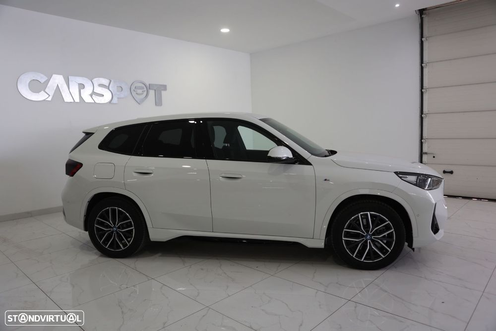 BMW iX1 xDrive30 Pack Desportivo M - 29