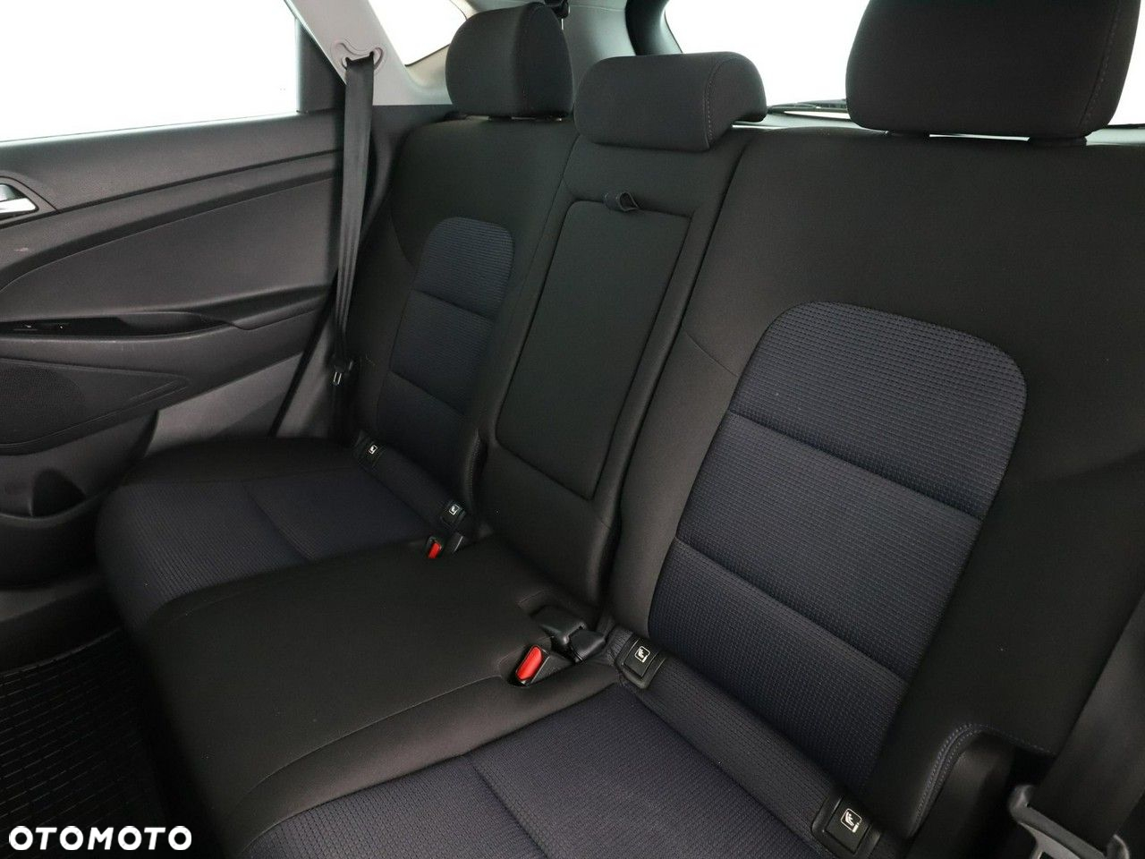 Hyundai Tucson 1.7 CRDI BlueDrive Style 2WD - 17