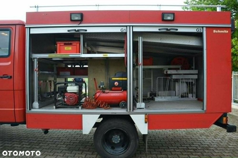 Mercedes-Benz 812D - 7