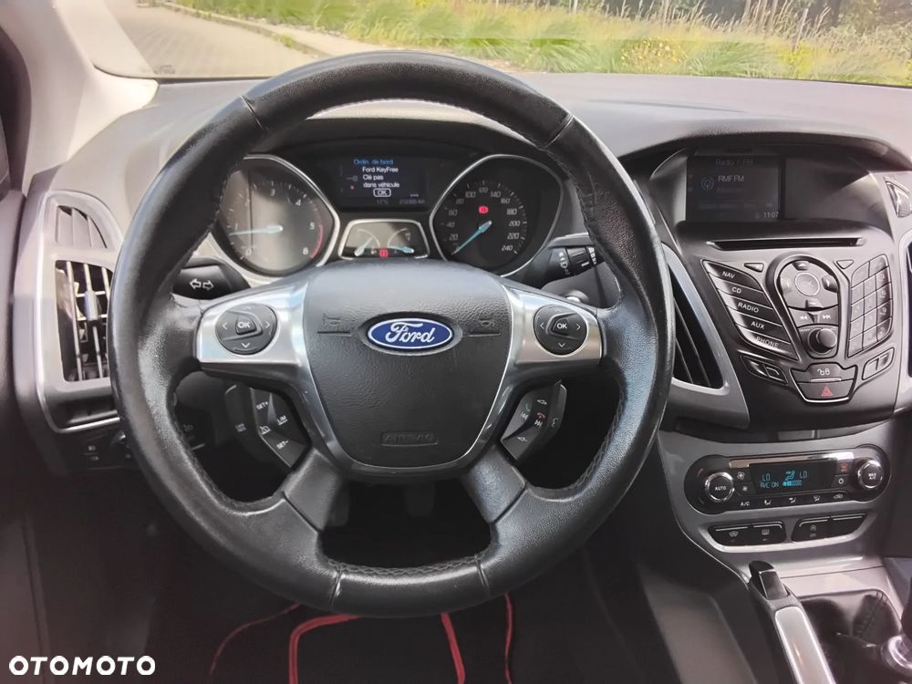 Ford Focus ver-1-6-tdci-titanium - 12