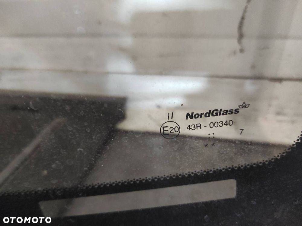 SZYBA CZOŁOWA PRZEDNIA HONDA FR-V I ID: 239024 - 2