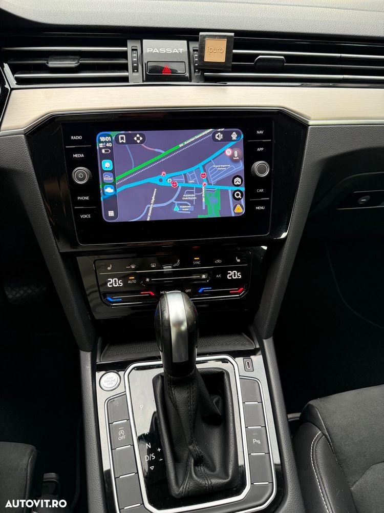 Volkswagen Passat 2.0 TDI SCR DSG Elegance - 13