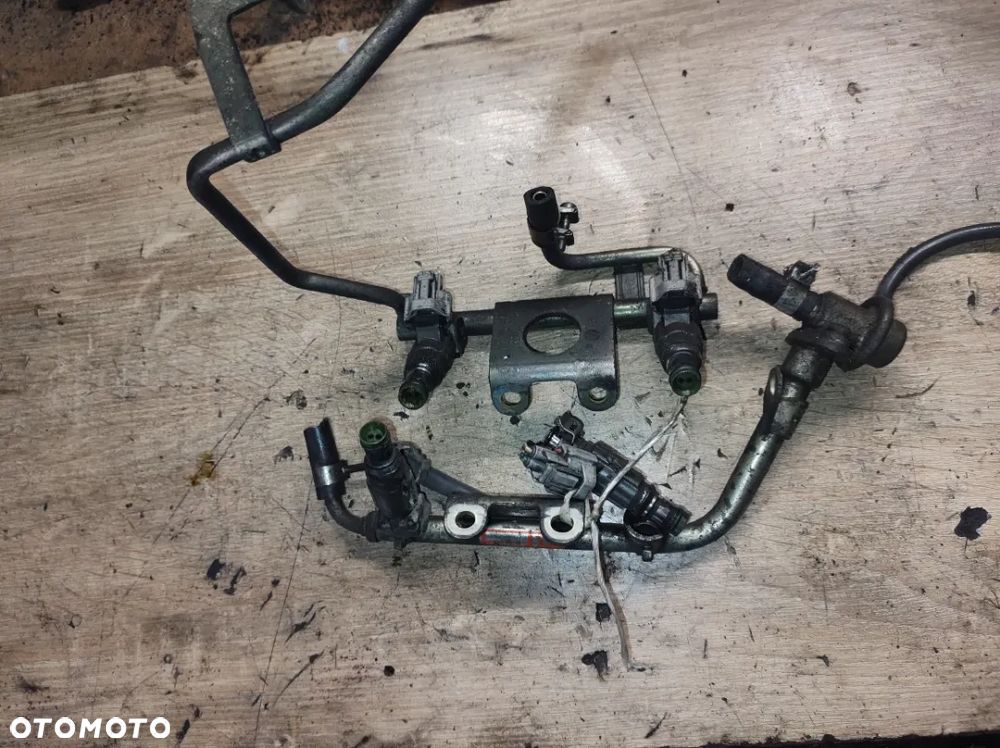 Subaru Forester II OUTBACK LEGACY EJ20 2,0 16V listwa wtryskowa wtrysk - 2