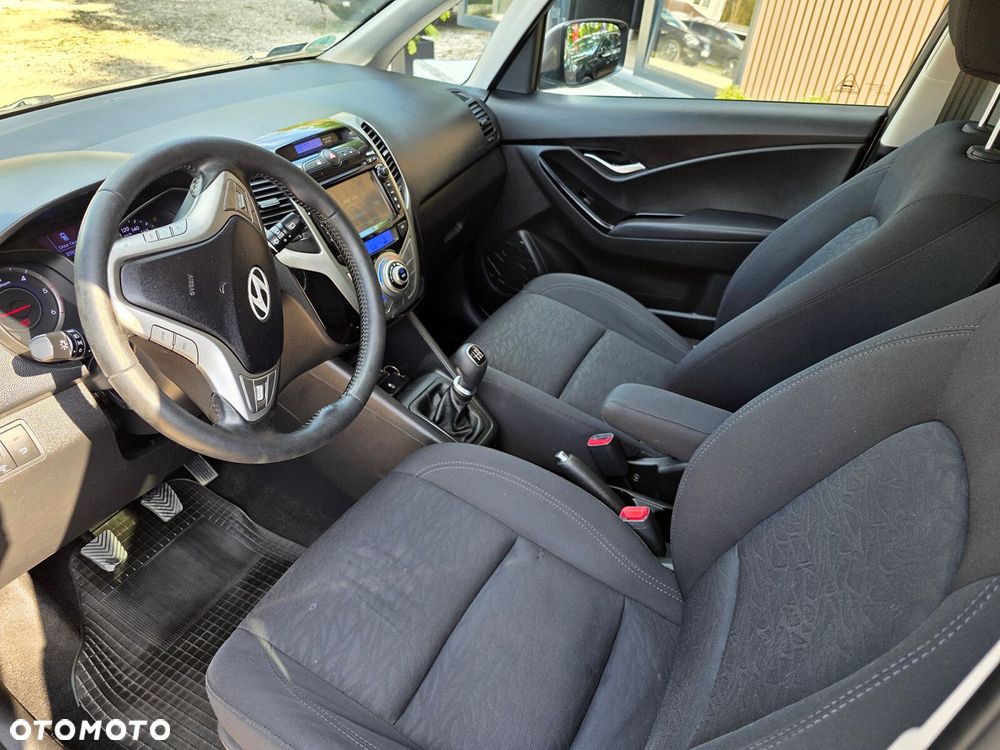 Hyundai ix20 - 11