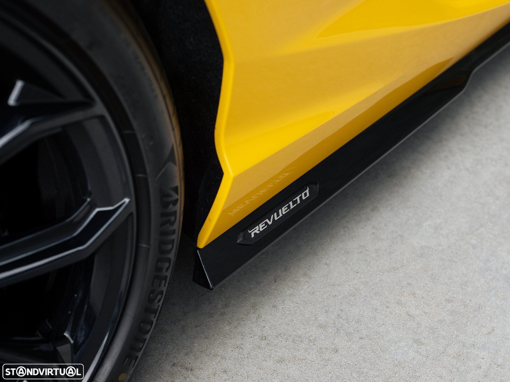 Lamborghini Revuelto - 20